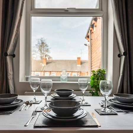 Hopetown Apartment-Modern 2 Bed With Free Parking Normanton  Kültér fotó