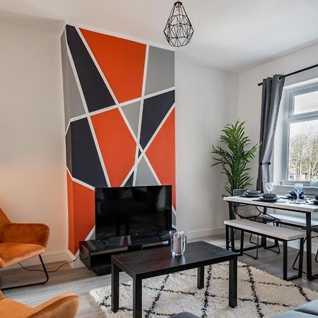 Hopetown Apartment-Modern 2 Bed With Free Parking Normanton  Kültér fotó