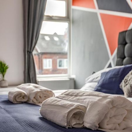 Hopetown Apartment-Modern 2 Bed With Free Parking Normanton  Kültér fotó