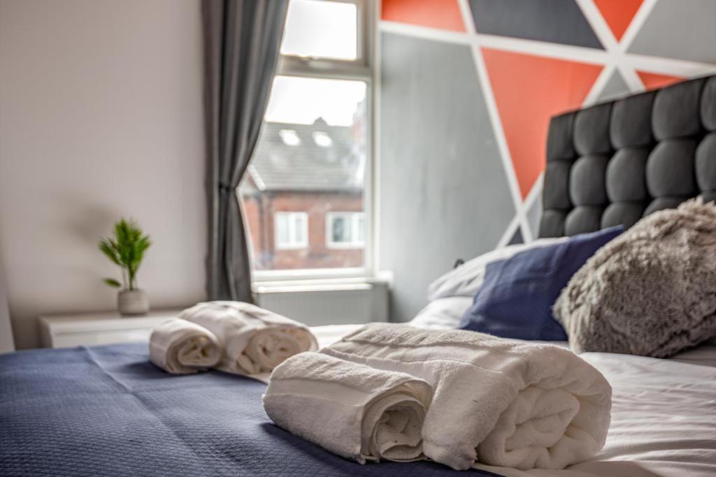 Hopetown Apartment-Modern 2 Bed With Free Parking Normanton  Kültér fotó